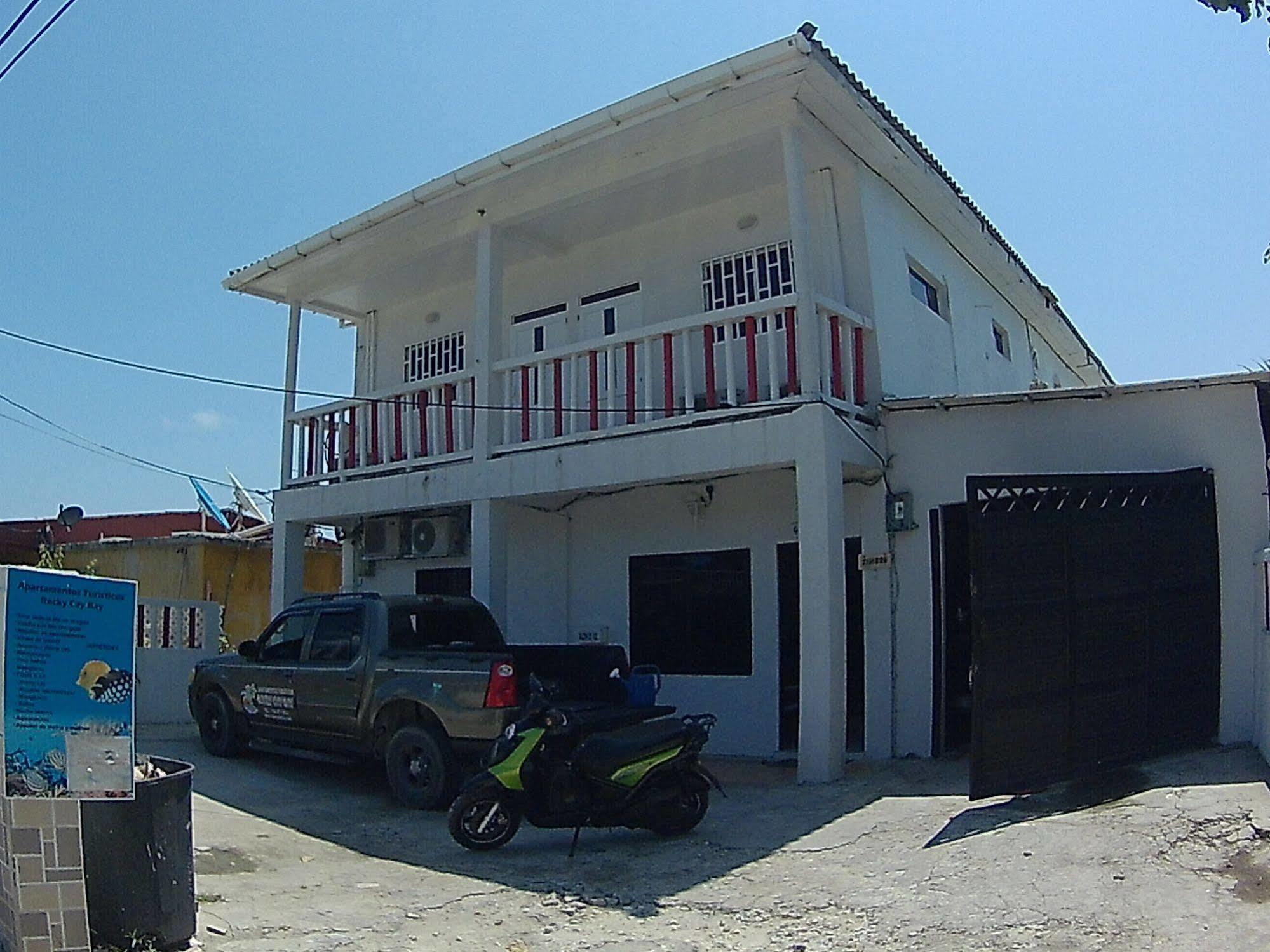 Apartamentos Rocky Cay Bay Сан-Андрес Экстерьер фото